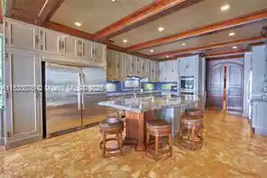 Luxury Lakeside Living in Weston’s Prestigious Windmill Ranches – image 41
