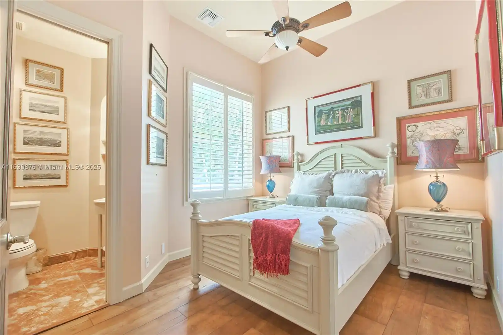 Luxury Lakeside Living in Weston’s Prestigious Windmill Ranches – image 27