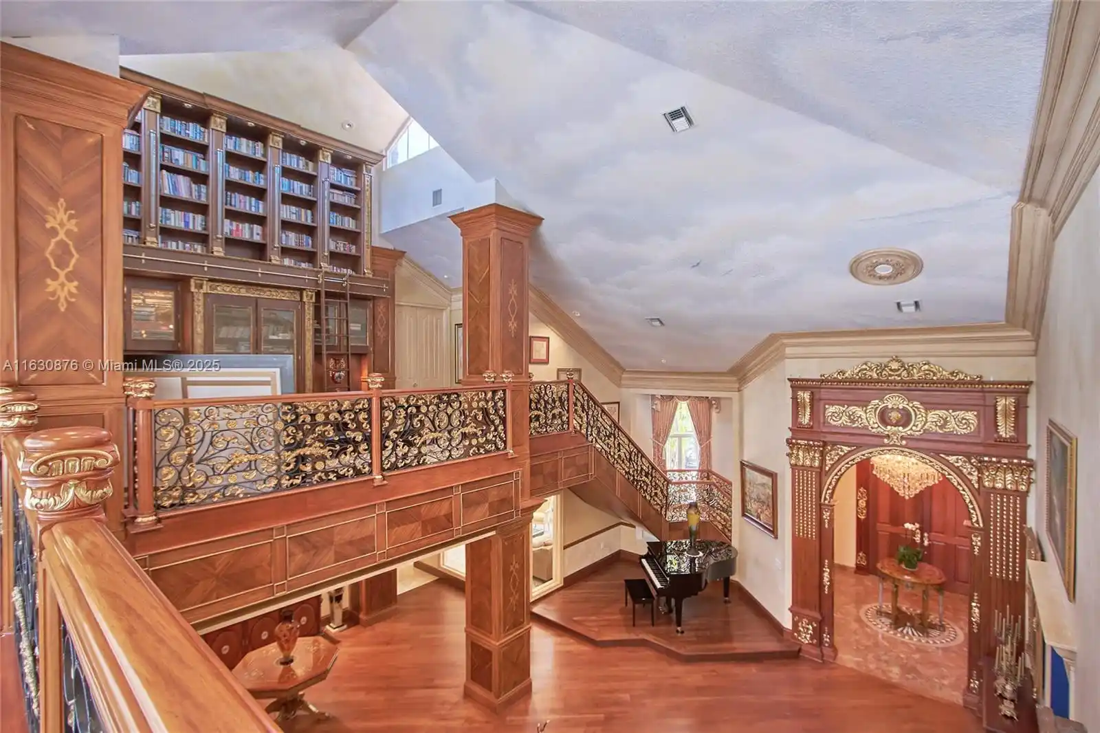 Luxury Lakeside Living in Weston’s Prestigious Windmill Ranches – image 23