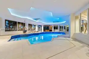 Luxury Lakeside Living in Weston’s Prestigious Windmill Ranches – image 47