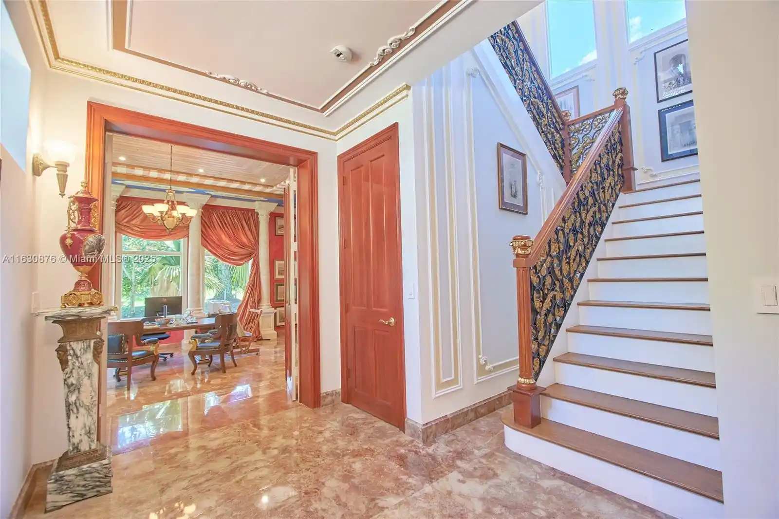 Luxury Lakeside Living in Weston’s Prestigious Windmill Ranches – image 20