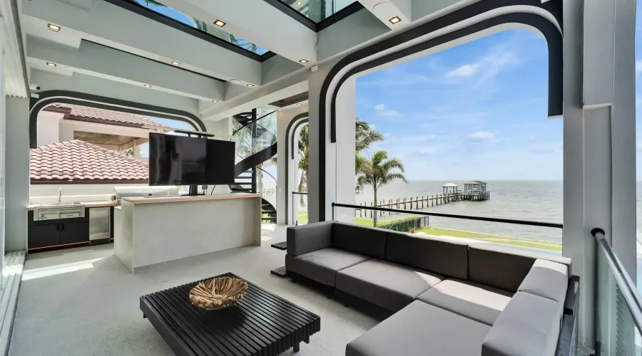 6526 Surfside Blvd, Apollo Beach, Florida, United States, 7 Bedrooms Bedrooms, 27 Rooms Rooms,6 BathroomsBathrooms,Residential,For Sale,Surfside Blvd,3,1868158