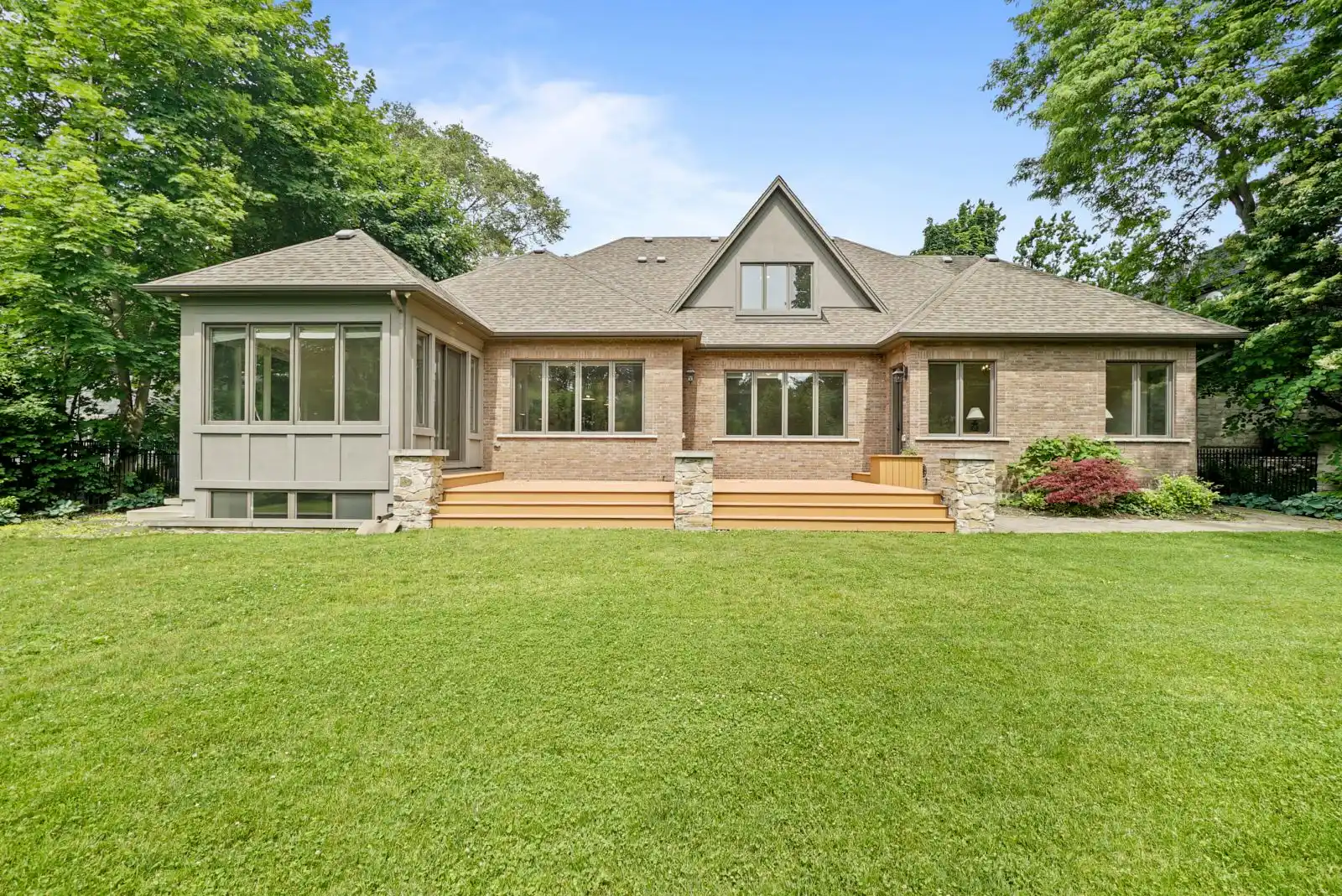 190 Maplewood Road, Mississauga (W12659750) – image 48