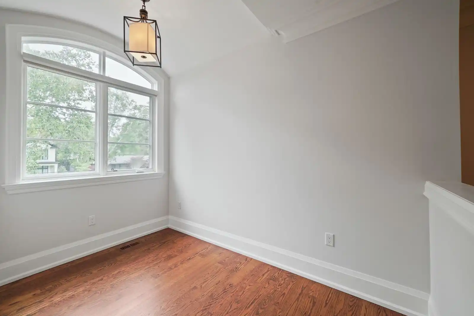 190 Maplewood Road, Mississauga (W12659750) – image 96