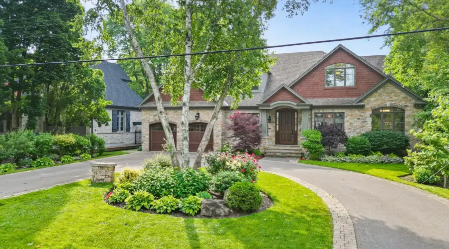 190 Maplewood Road, Mississauga, Ontario, L5G 2M6, Canada, 6 Bedrooms Bedrooms, ,6 BathroomsBathrooms,Residential,For Sale,Maplewood Road,1871837