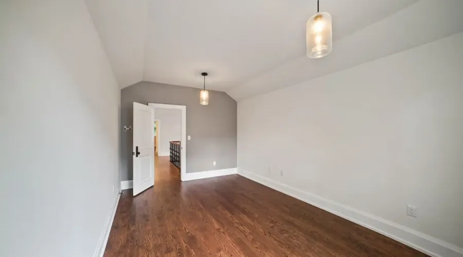 190 Maplewood Road, Mississauga, Ontario, L5G 2M6, Canada, 6 Bedrooms Bedrooms, ,6 BathroomsBathrooms,Residential,For Sale,Maplewood Road,1871837