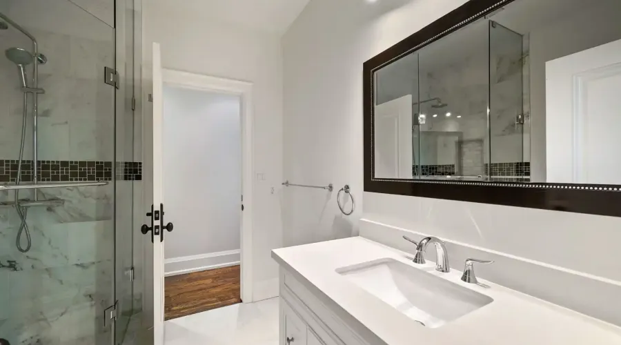 190 Maplewood Road, Mississauga, Ontario, L5G 2M6, Canada, 6 Bedrooms Bedrooms, ,6 BathroomsBathrooms,Residential,For Sale,Maplewood Road,1871837