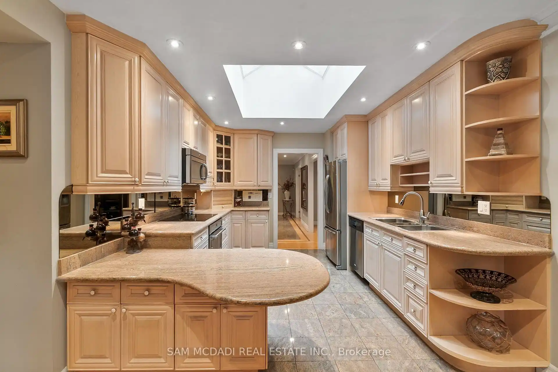 978 Tennyson Avenue, Mississauga (W12464431) – image 13