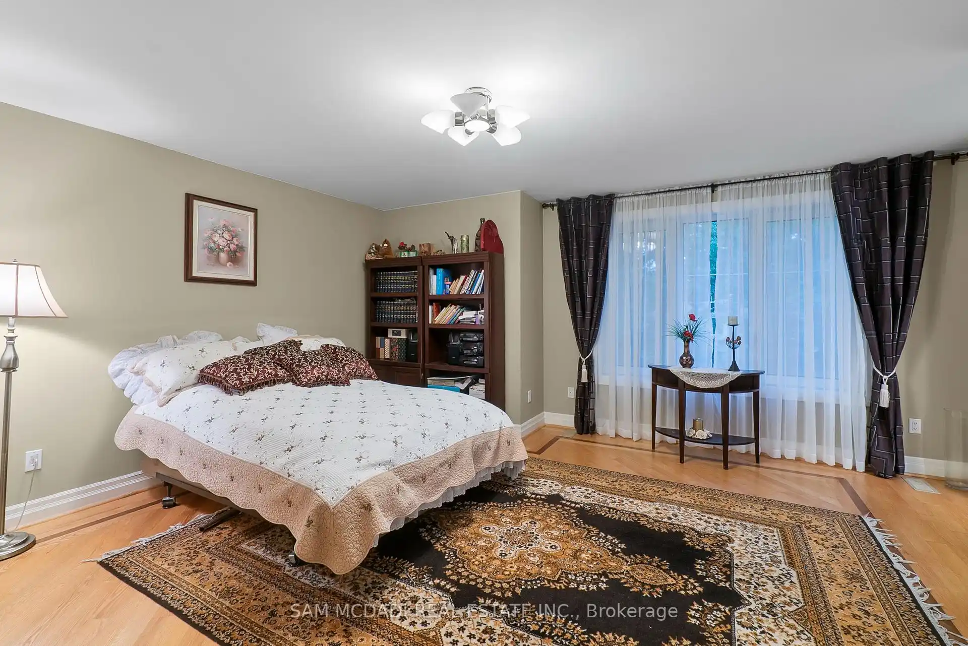 978 Tennyson Avenue, Mississauga (W12464431) – image 27