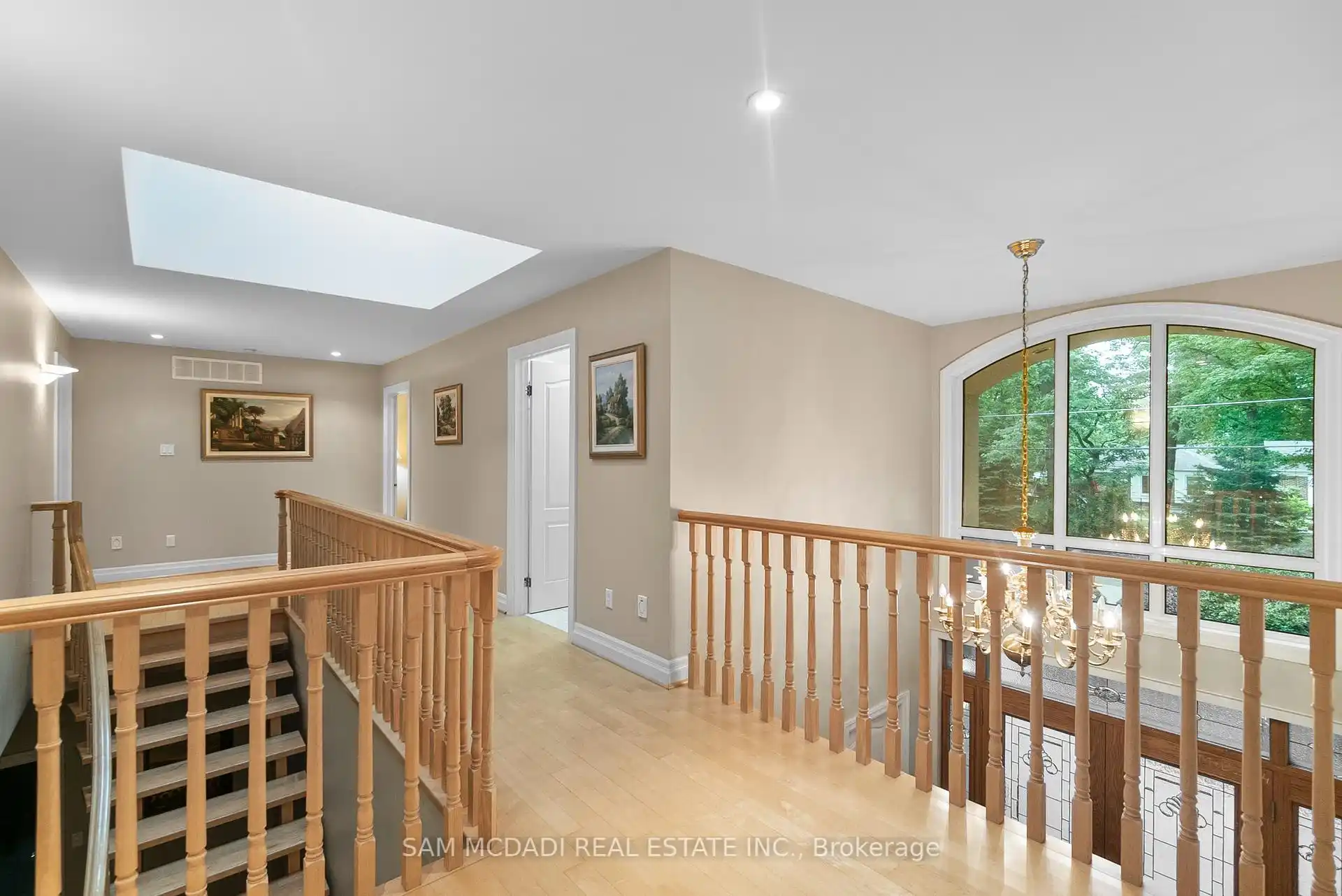 978 Tennyson Avenue, Mississauga (W12464431) – image 31