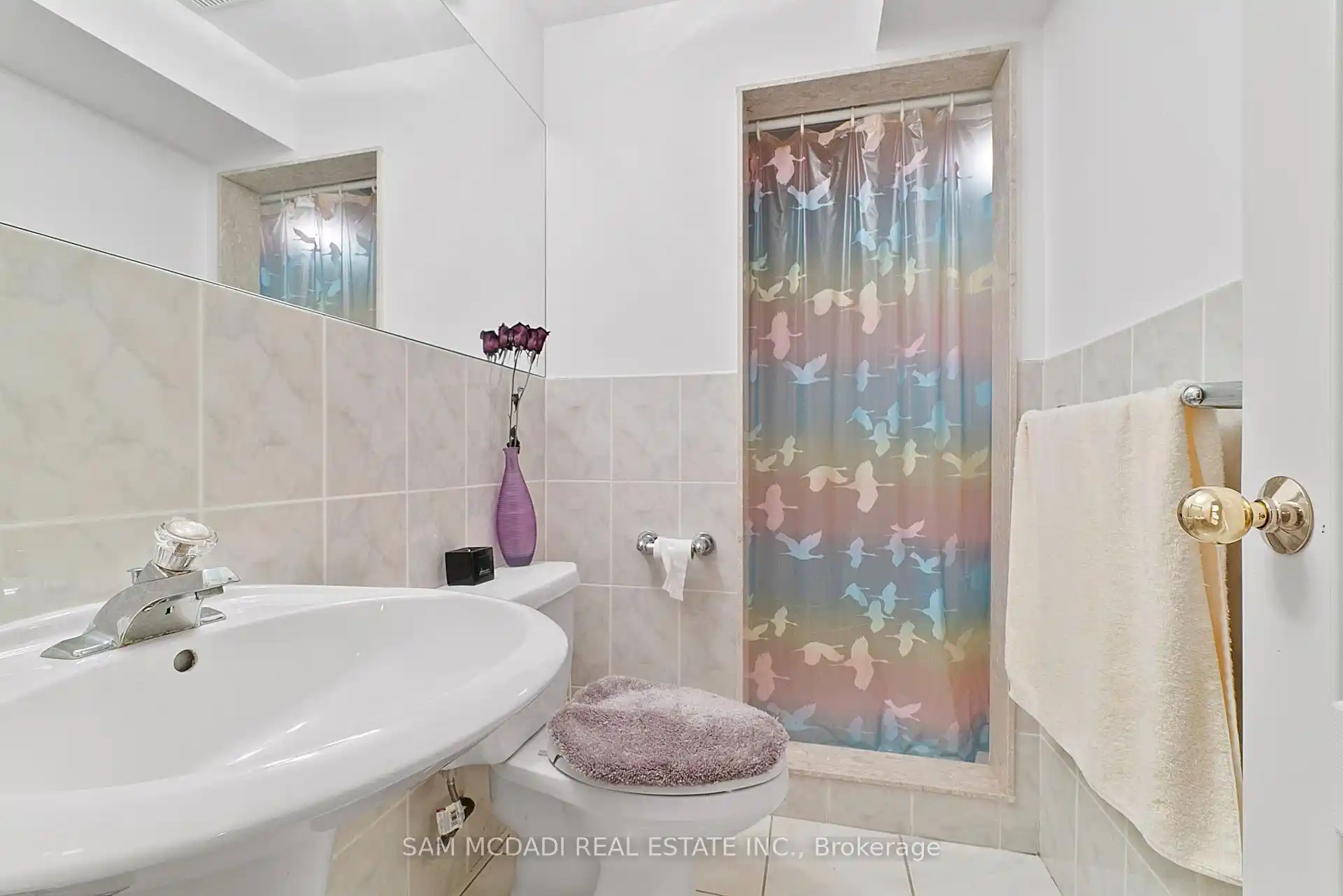 978 Tennyson Avenue, Mississauga (W12464431) – image 37