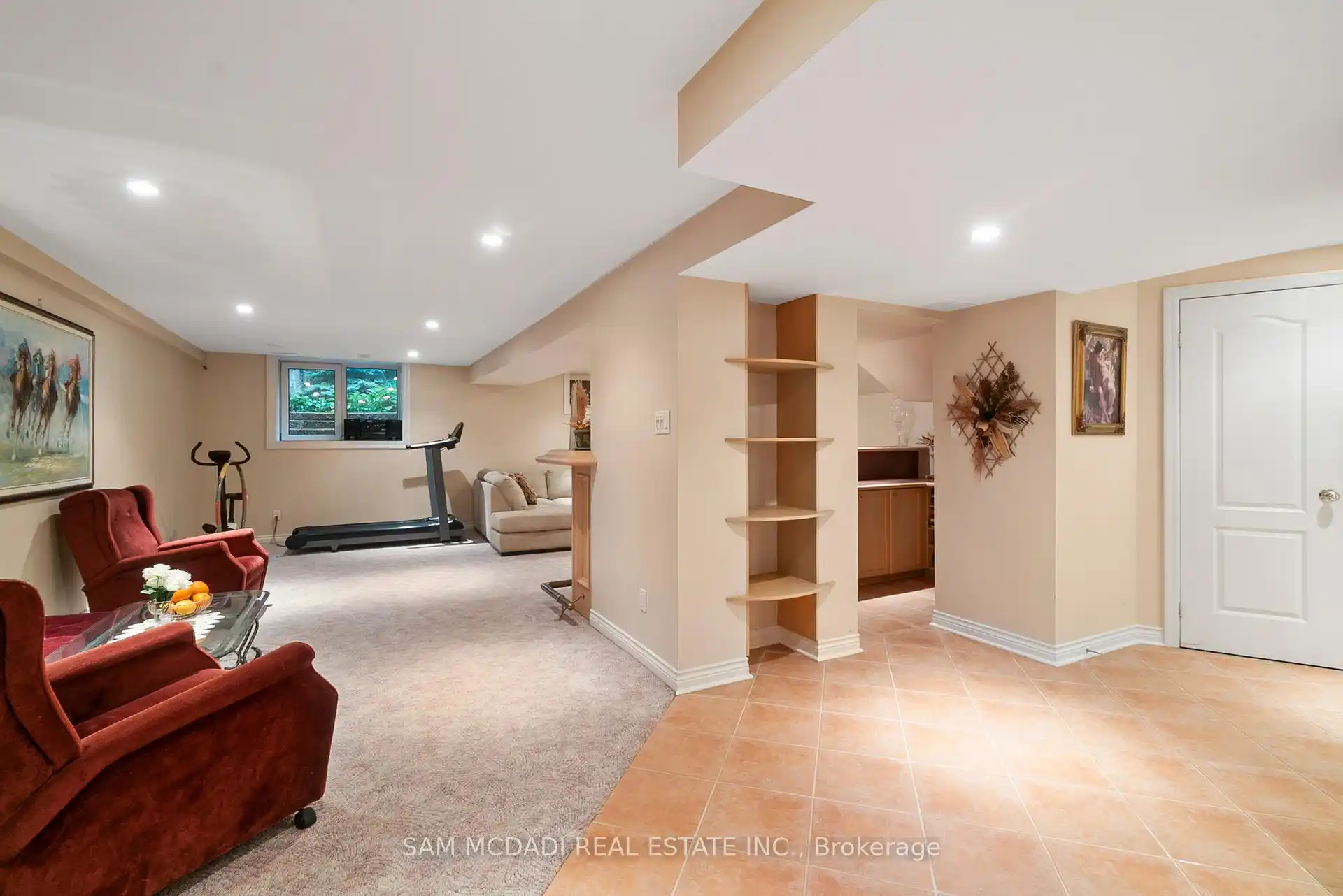 978 Tennyson Avenue, Mississauga (W12464431) – image 38