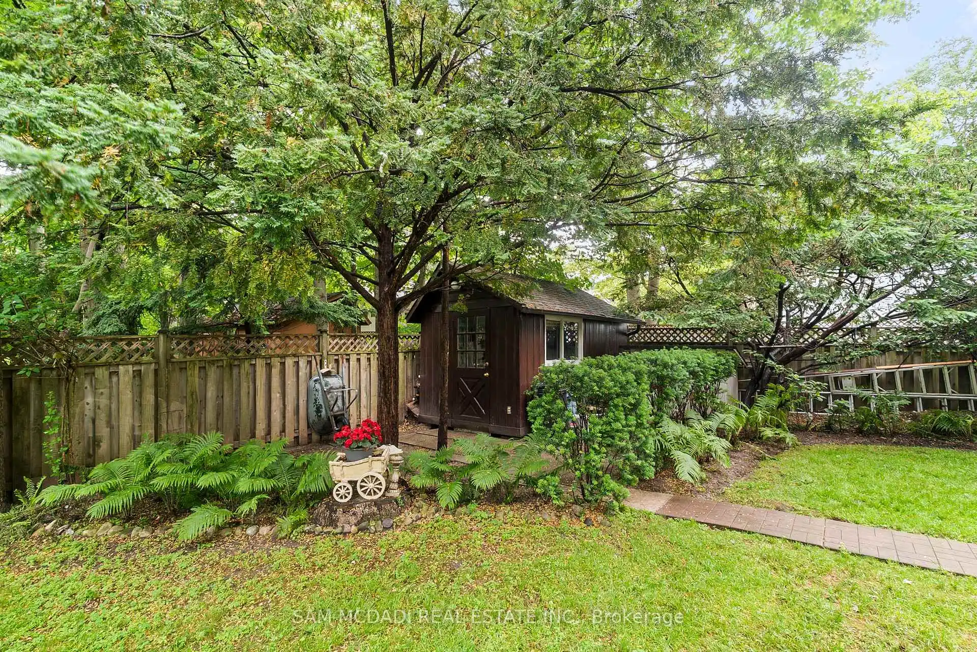 978 Tennyson Avenue, Mississauga (W12464431) – image 49