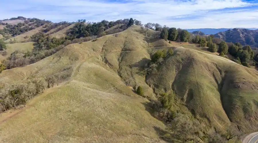 9140 Boonville Rd,Ukiah,California 95482,United States,Ranch,Boonville,185068