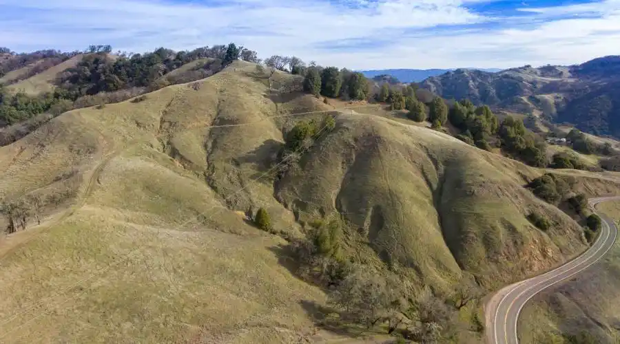 9140 Boonville Rd,Ukiah,California 95482,United States,Ranch,Boonville,185068