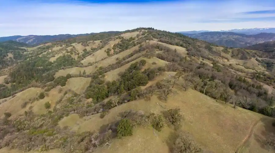 9140 Boonville Rd,Ukiah,California 95482,United States,Ranch,Boonville,185068