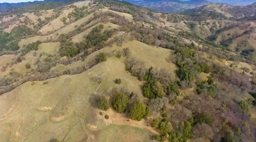 9140 Boonville Rd,Ukiah,California 95482,United States,Ranch,Boonville,185068