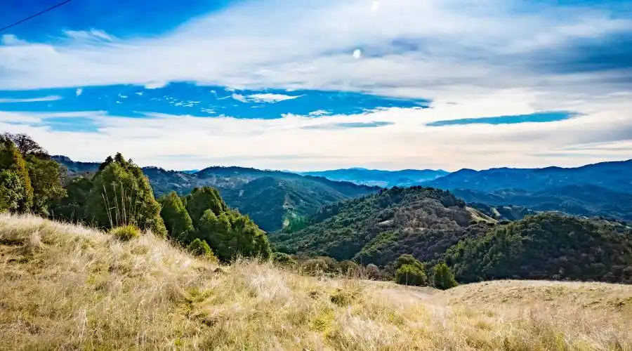 9140 Boonville Rd,Ukiah,California 95482,United States,Ranch,Boonville,185068