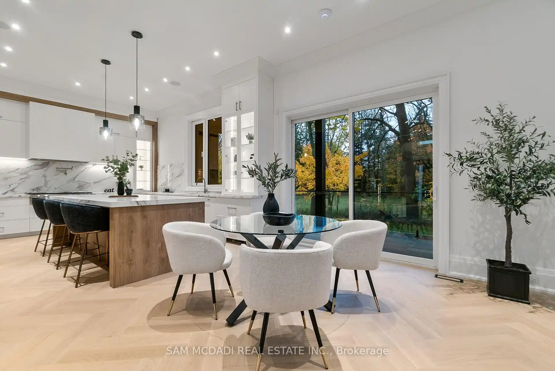 84 Pebbleridge Place, Oakville (W12792798) – image 8