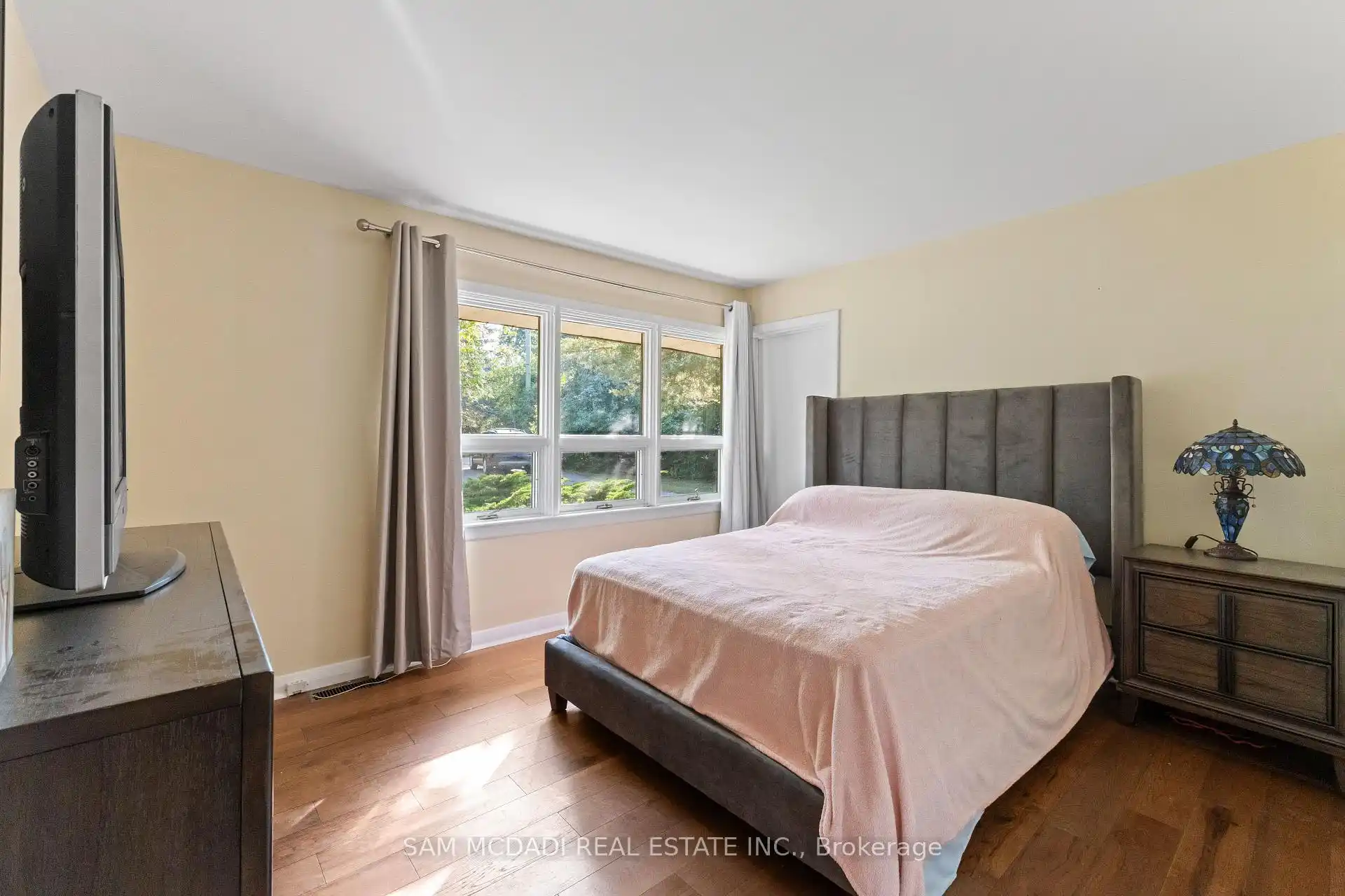 415 Country Club Crescent, Mississauga (W12816574) – image 26