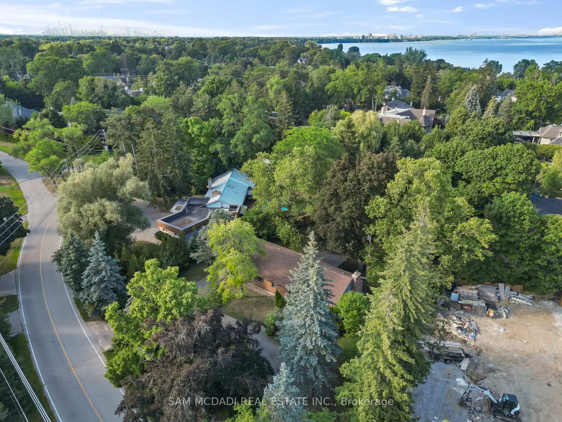 415 Country Club Crescent, Mississauga (W12816574) – image 29