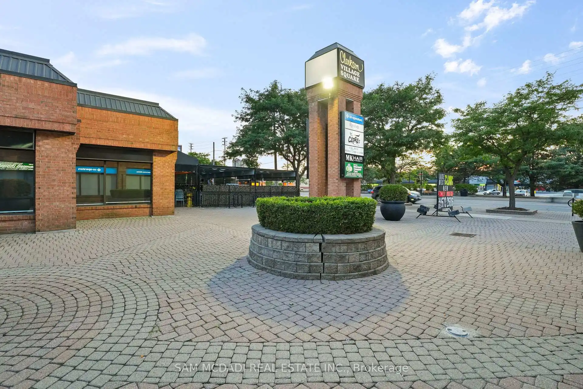 415 Country Club Crescent, Mississauga (W12816574) – image 31