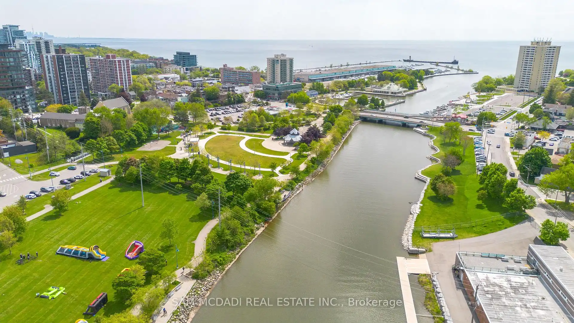 415 Country Club Crescent, Mississauga (W12816574) – image 35