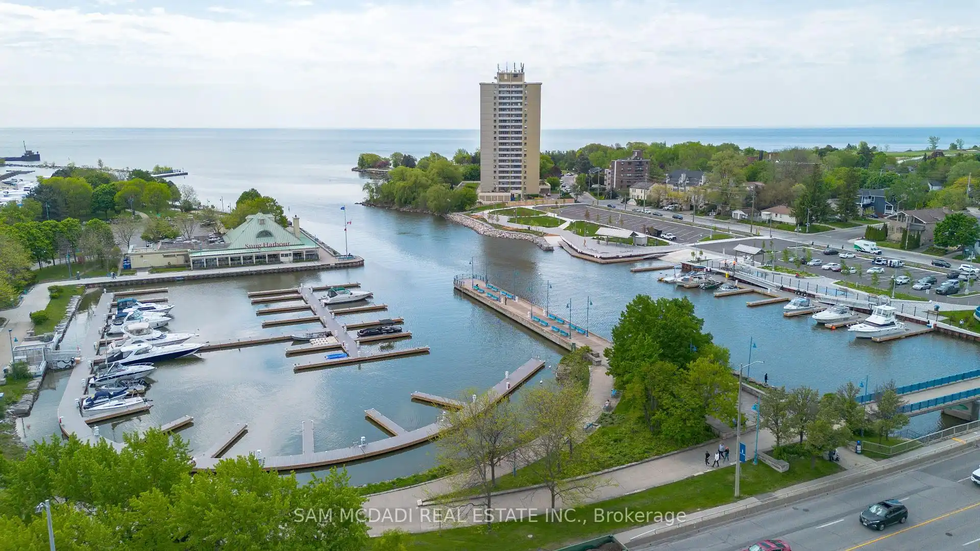 415 Country Club Crescent, Mississauga (W12816574) – image 37