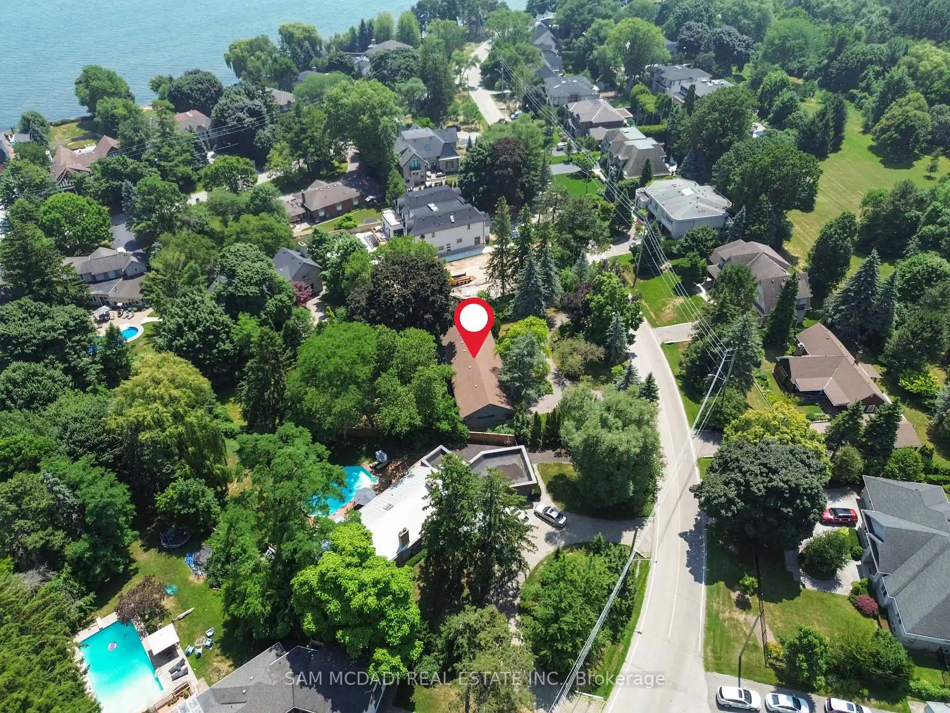 415 Country Club Crescent, Mississauga (W12816574) – image 8