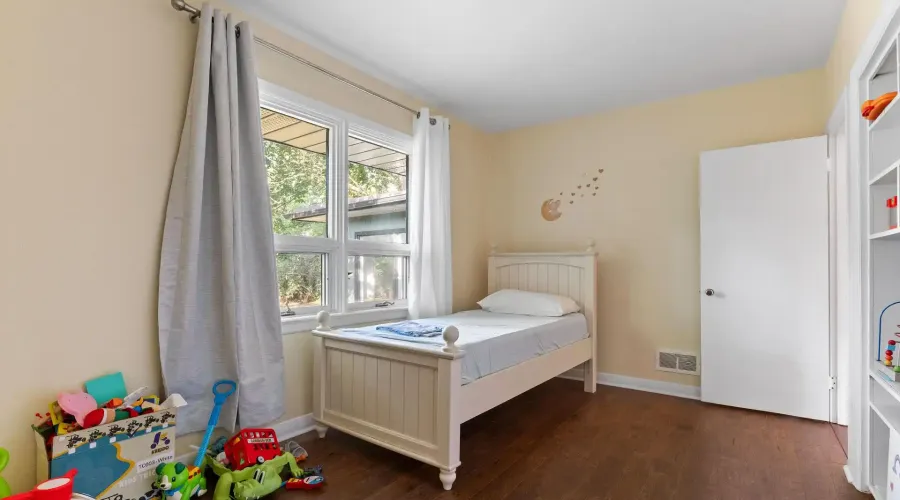 415 Country Club Crescent 415 Country Club Crescent, Mississauga, Ontario, L5J 2P9, Canada, 3 Bedrooms Bedrooms, ,2 BathroomsBathrooms,Residential,For Sale,415 Country Club Crescent,1908176
