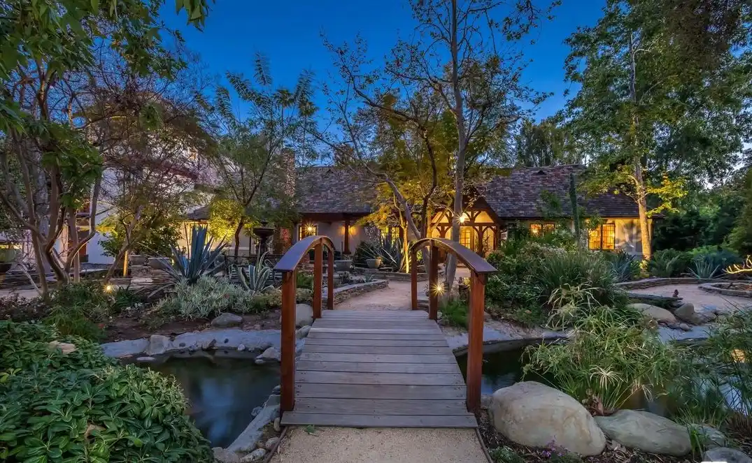 4750 Encino Avenue, Encino, CA 91316 – image 2
