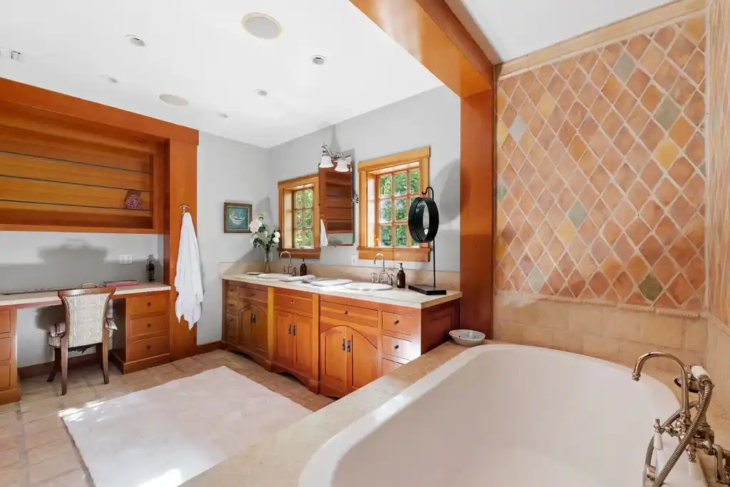 4750 Encino Avenue, Encino, CA 91316 – image 30