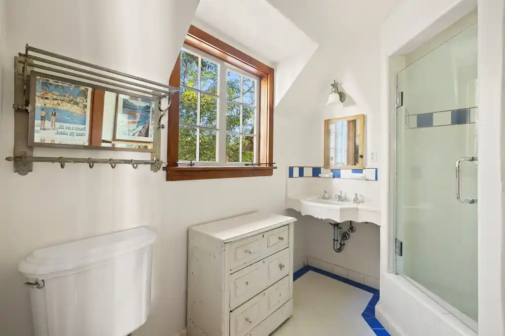 4750 Encino Avenue, Encino, CA 91316 – image 36