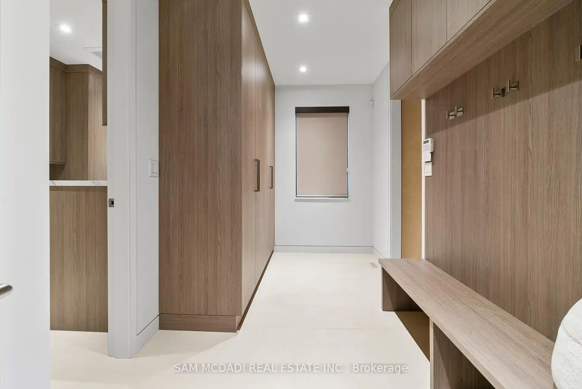 Luxurious Lorne Park Residence 4+1Br 7Bath, Mississauga – image 10