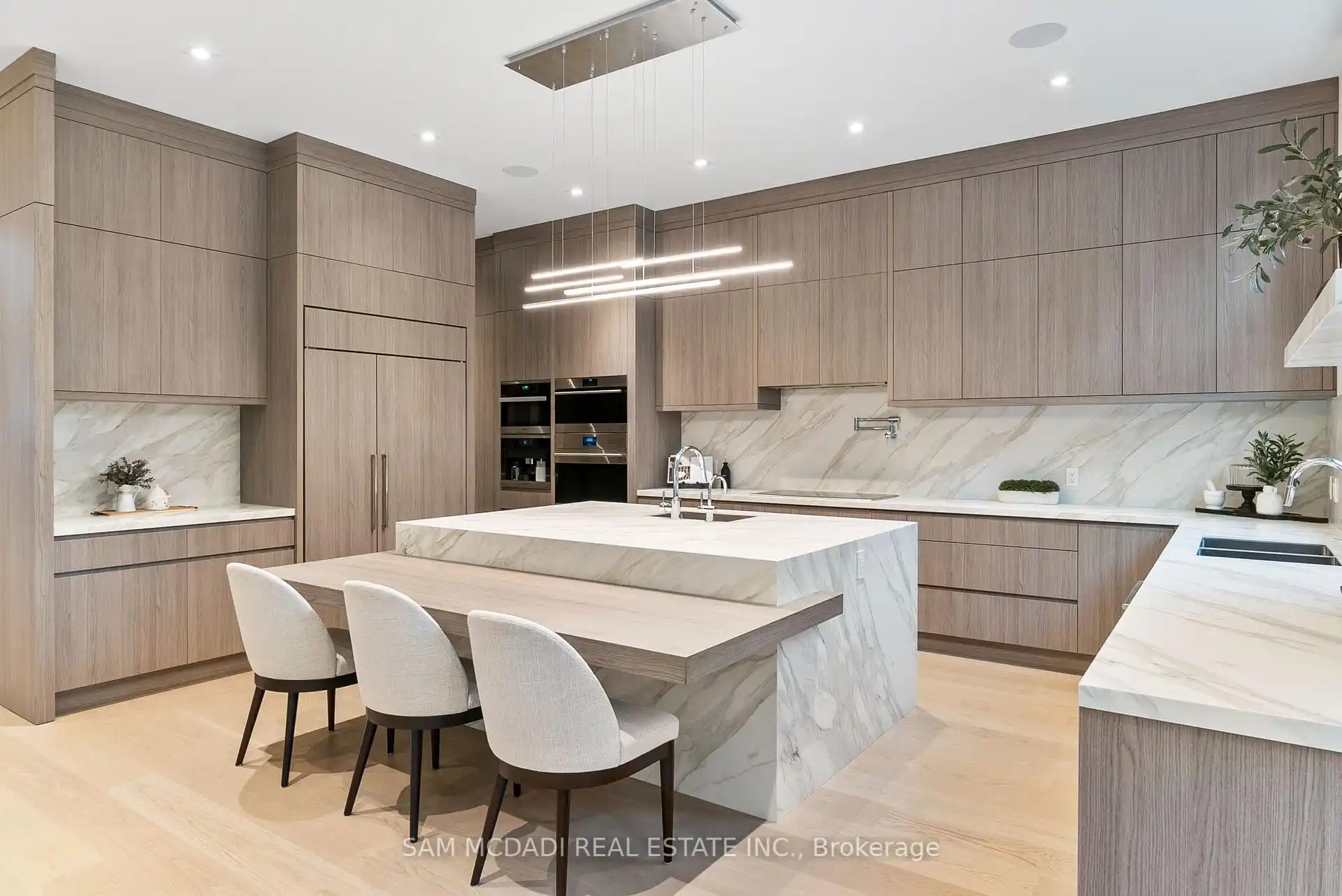 Luxurious Lorne Park Residence 4+1Br 7Bath, Mississauga – image 16