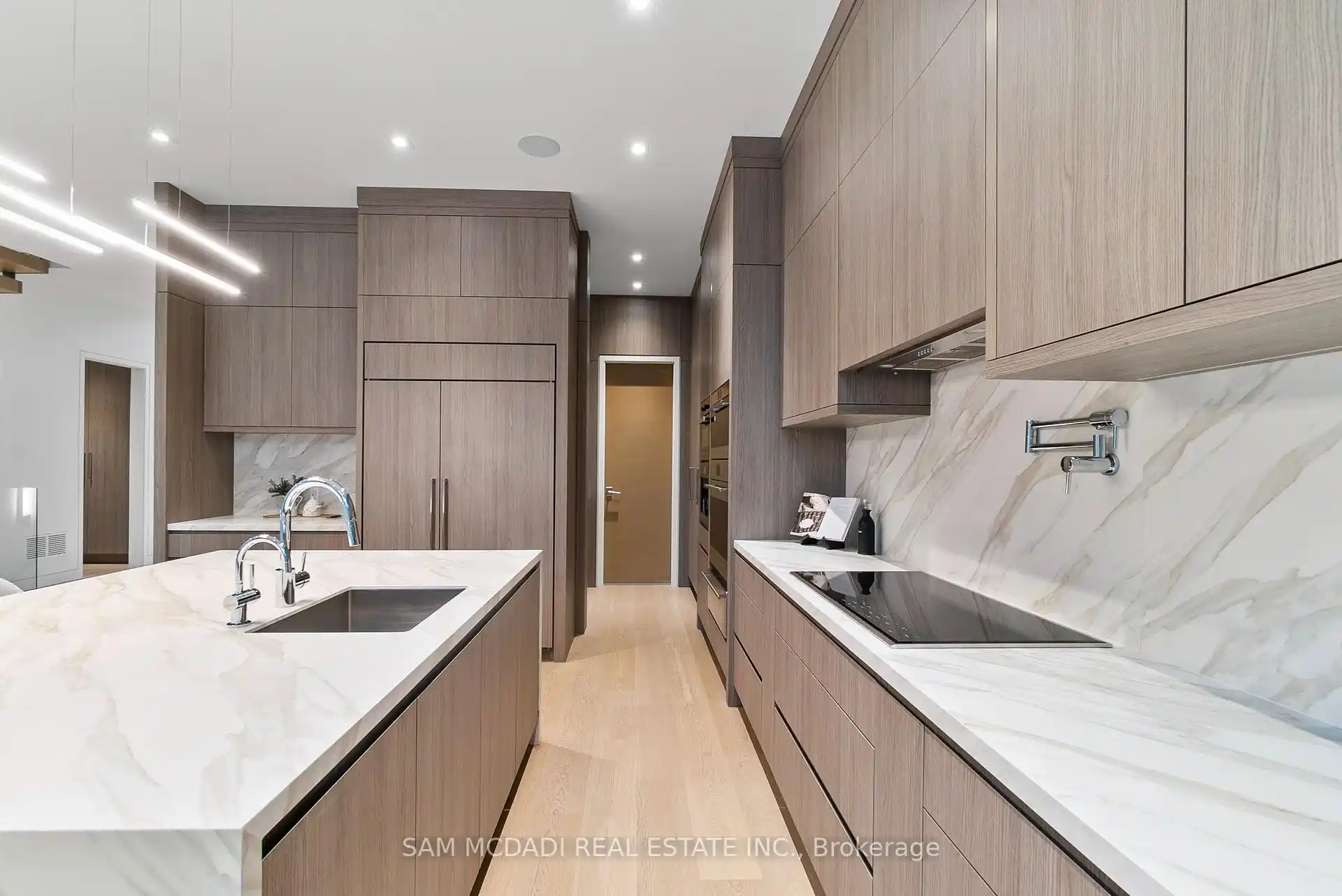 Luxurious Lorne Park Residence 4+1Br 7Bath, Mississauga – image 17