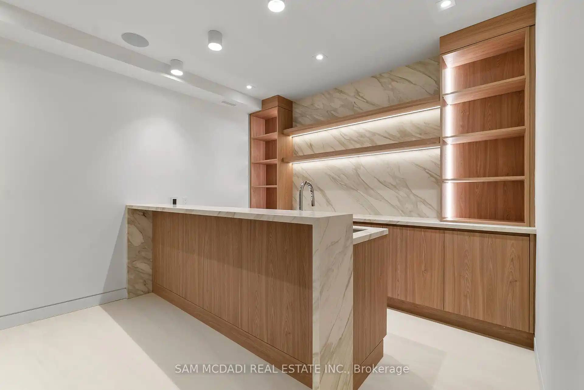 Luxurious Lorne Park Residence 4+1Br 7Bath, Mississauga – image 38