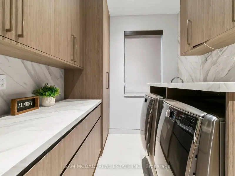 Luxurious Lorne Park Residence 4+1Br 7Bath, Mississauga – image 9