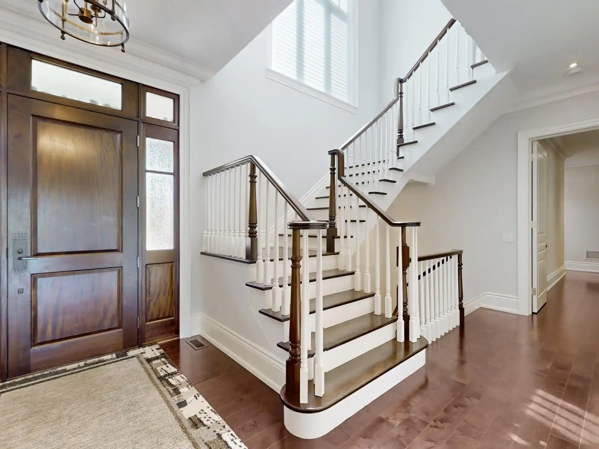12 Macleod Estate Crt, Richmond Hill, Ontario – image 7