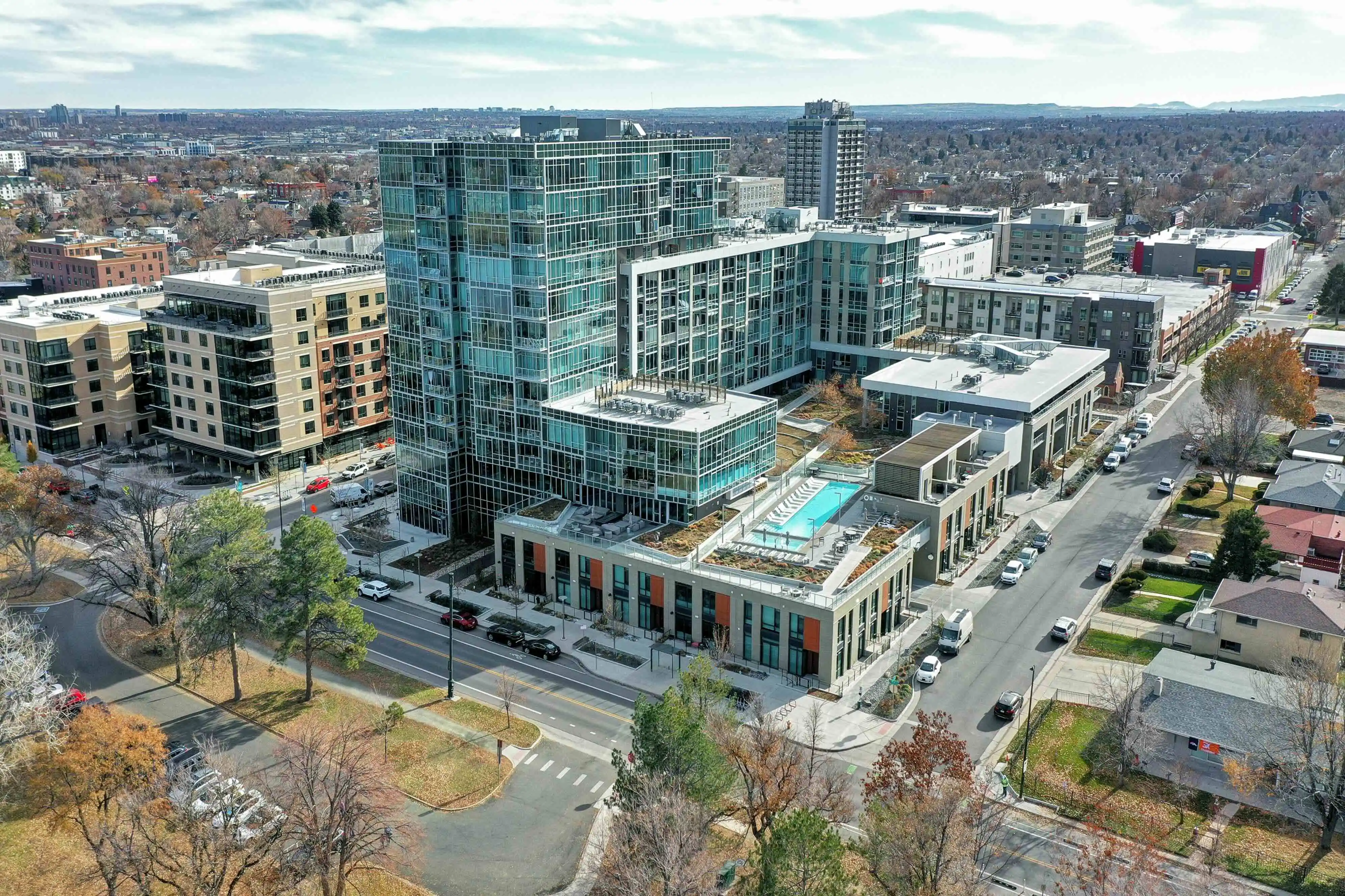 Denver Condo Located In The Prestigious Lakehouse on Sloan's Lake – image 1