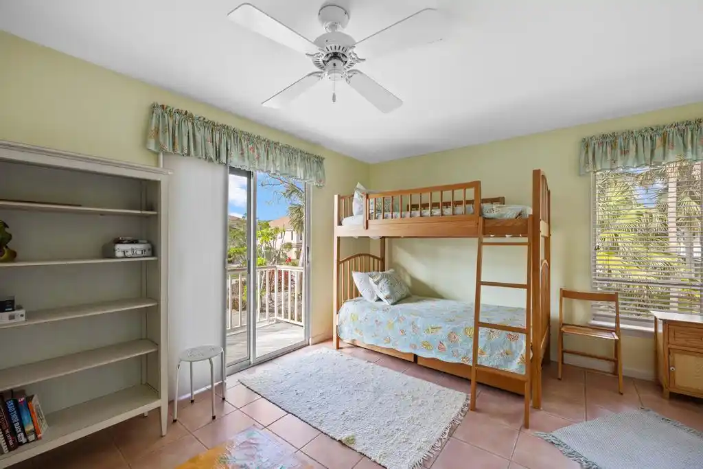 TROPICAL RETREAT – image 20