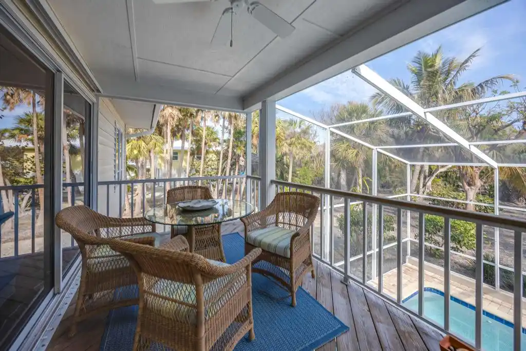 TROPICAL RETREAT – image 26