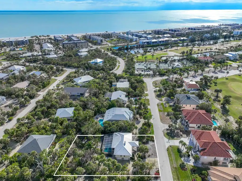 TROPICAL RETREAT – image 1