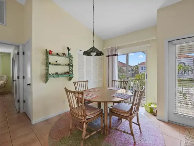 TROPICAL RETREAT – image 15