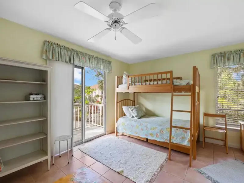 TROPICAL RETREAT – image 20