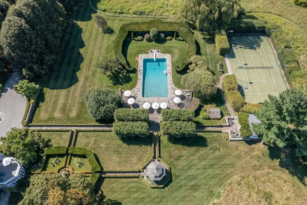 Historic 1929 Georgian Revival Estate on 70+ Acres | Salisbury, CT – image 3