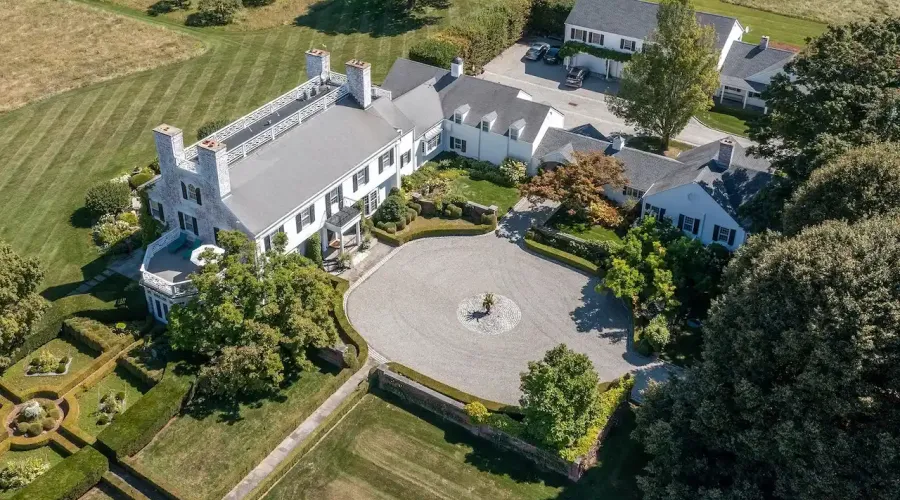 406 Wells Hill Road, Salisbury, Connecticut, 06068, United States, 6 Bedrooms Bedrooms, 13 Rooms Rooms,5 BathroomsBathrooms,Residential,For Sale,Road,1944465
