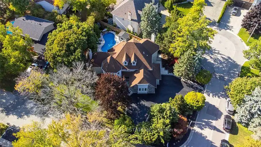 2064 Almira Court, Mississauga (W12732206) – image 2