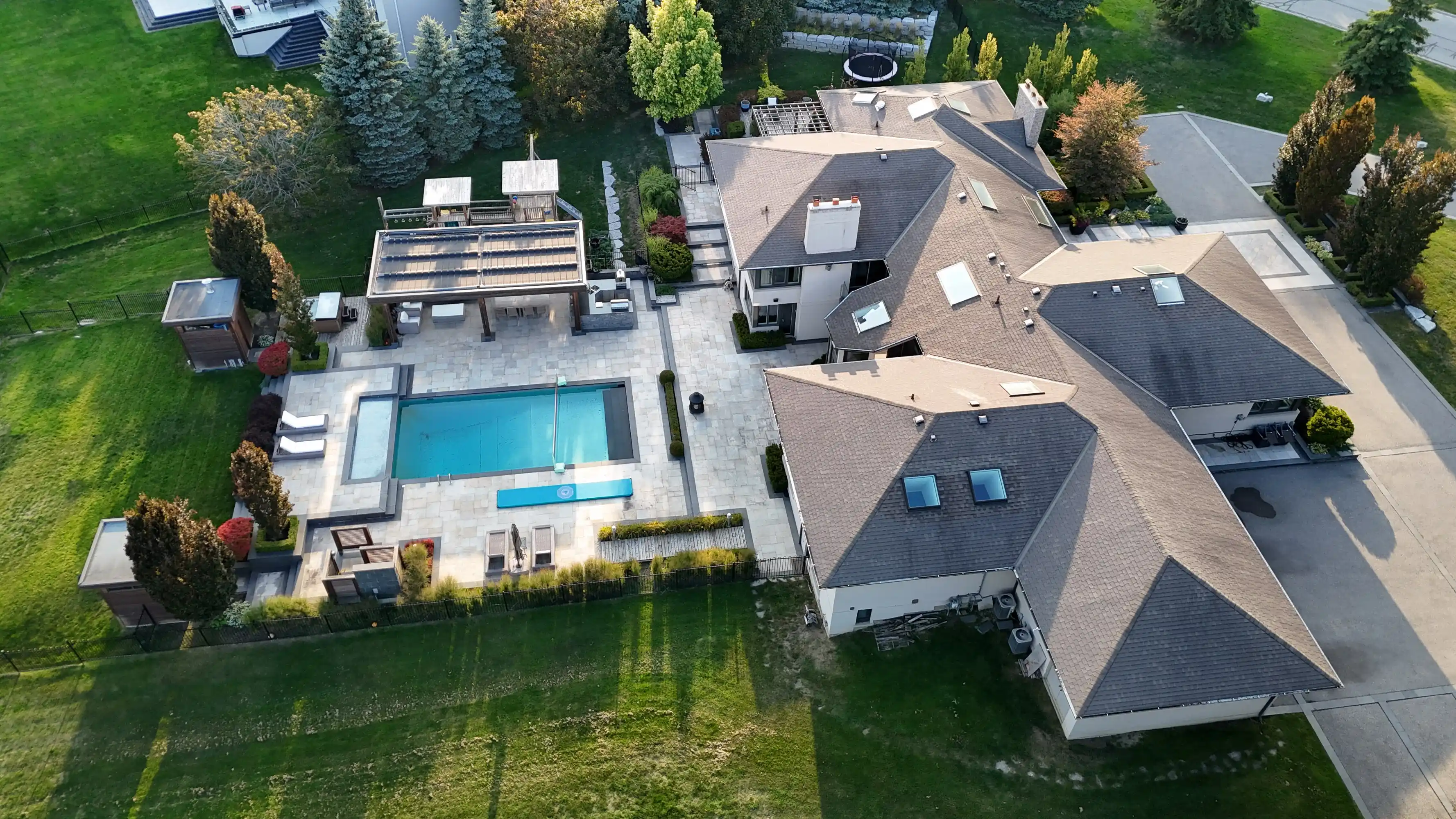 17 Dew Drop Crt, Vaughan – image 108