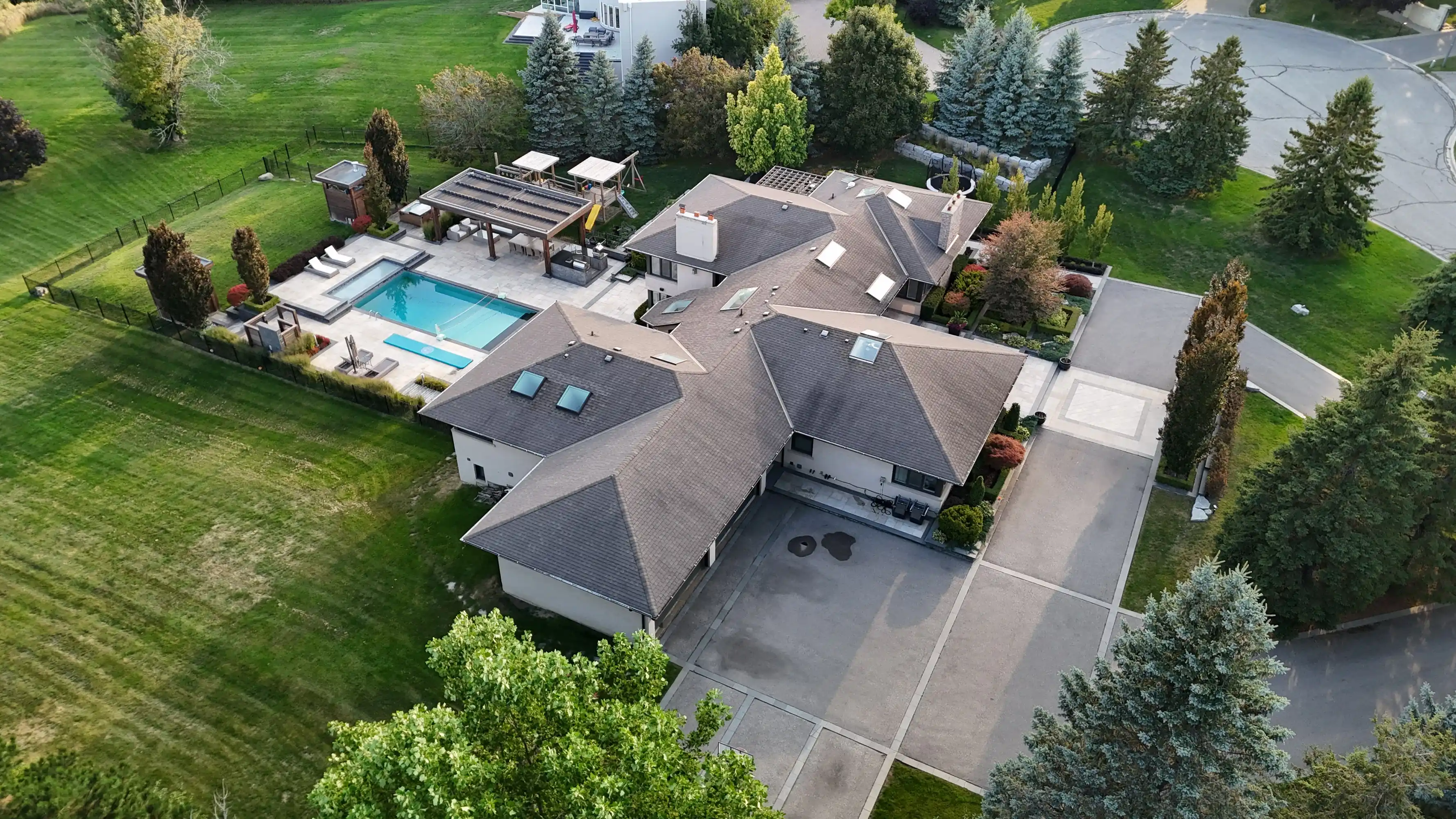 17 Dew Drop Crt, Vaughan – image 109